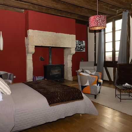 Pont Vieux Chambres Et Gites กงโฟลองส์ ภายนอก รูปภาพ